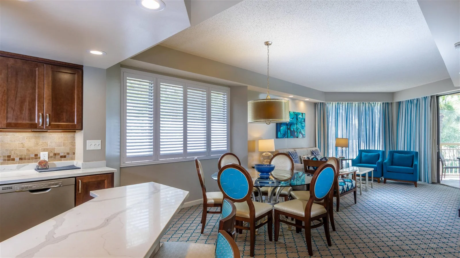 Marriott's Royal Palms Living and Dining Area