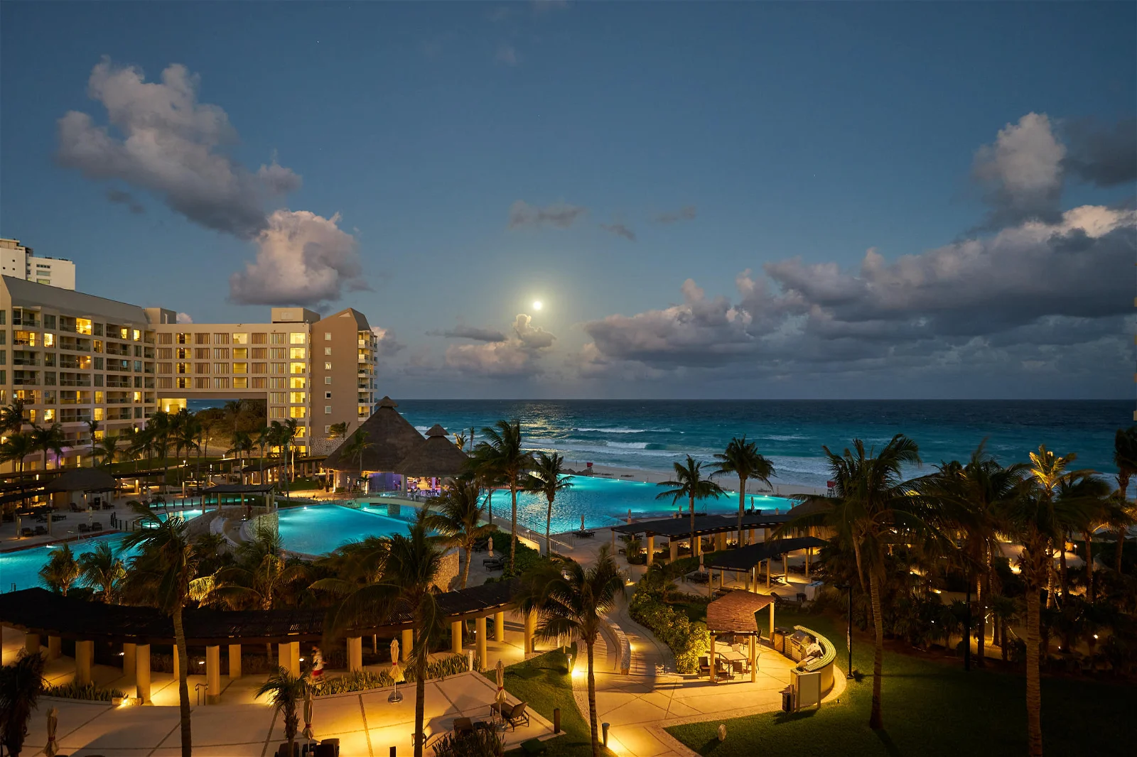 The Westin Lagunamar Ocean Resort Sunset View