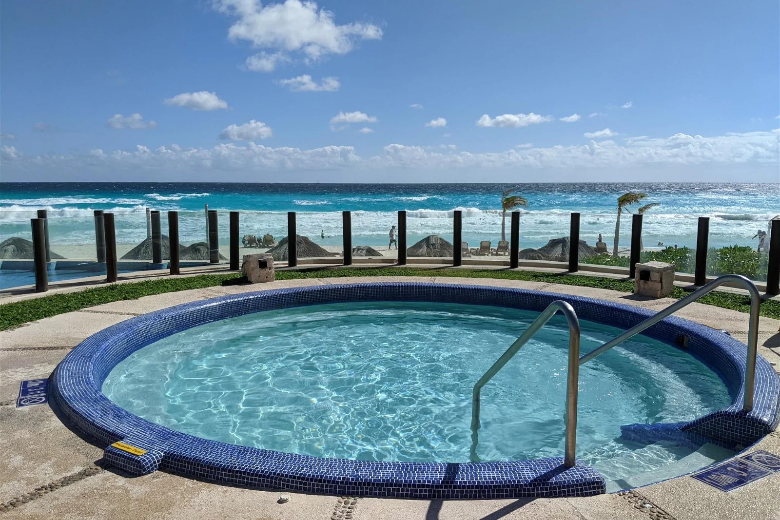 The Westin Lagunamar Ocean Resort Hot Tub