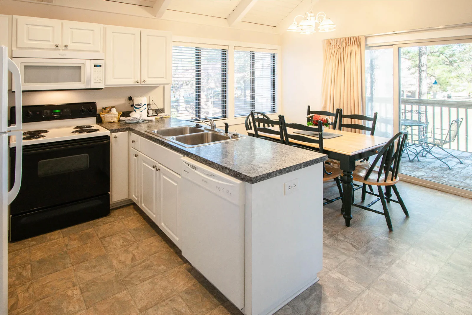 Waterwood Townhouses Kitchen