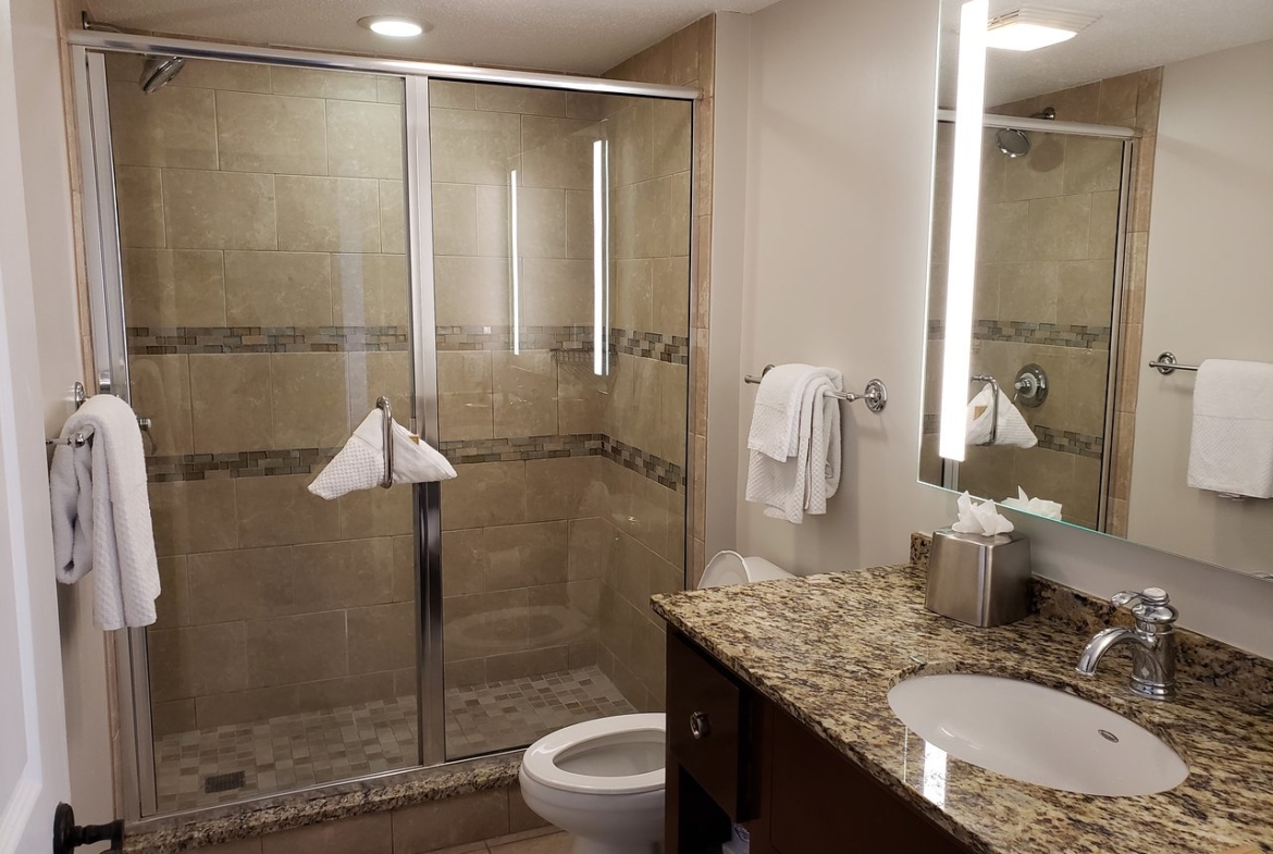 Anderson Ocean Club and Spa Bathroom