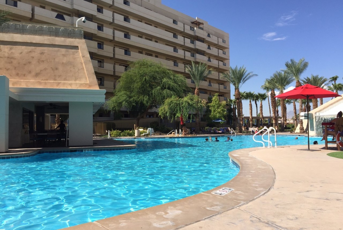 Cancun Resort at Las Vegas Pool Outside