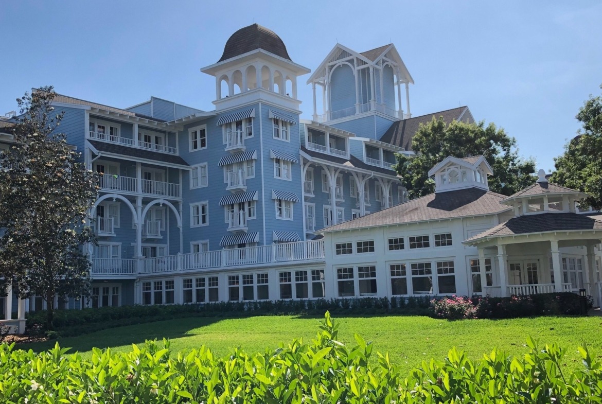 Disney's Beach Club Villas Lawn