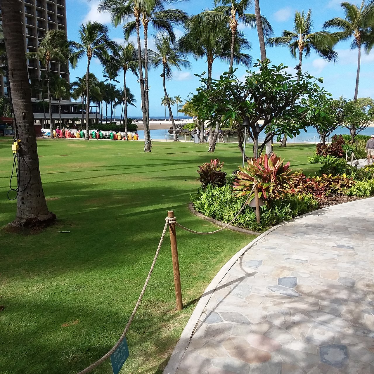 Grand Waikikian by Hilton Grand Vacations Outside