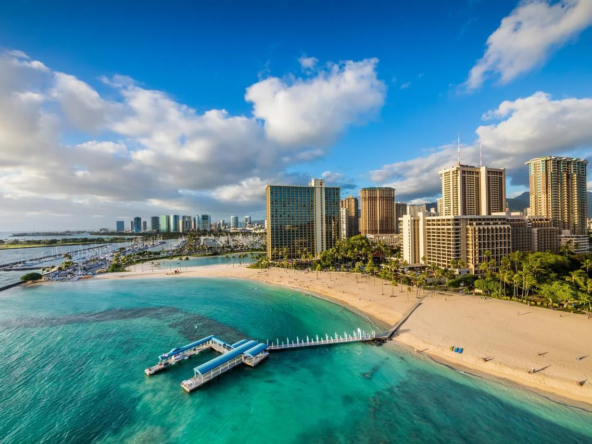 HGV Club at the Grand Waikikian beach and exterior