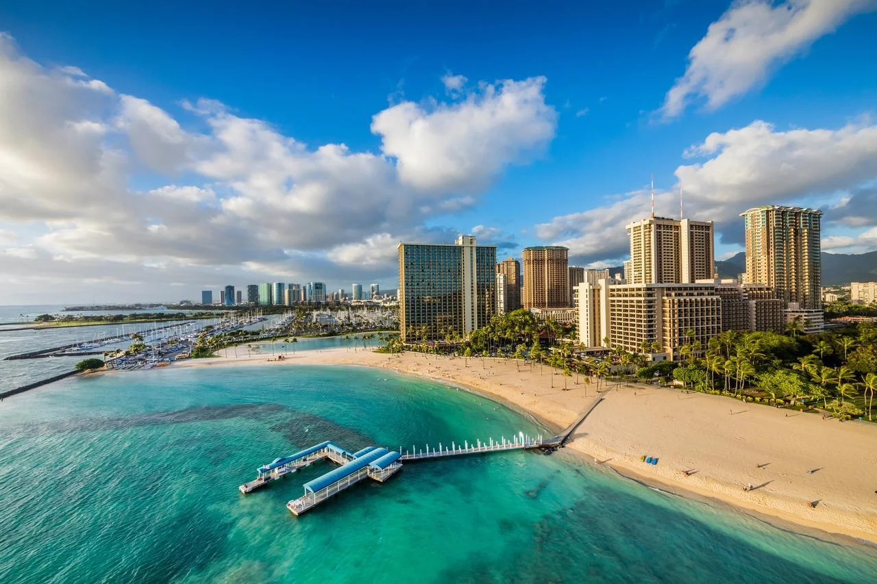 HGV Club at the Grand Waikikian beach and exterior