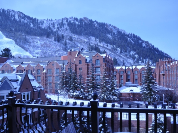 Hyatt Grand Aspen Exterior