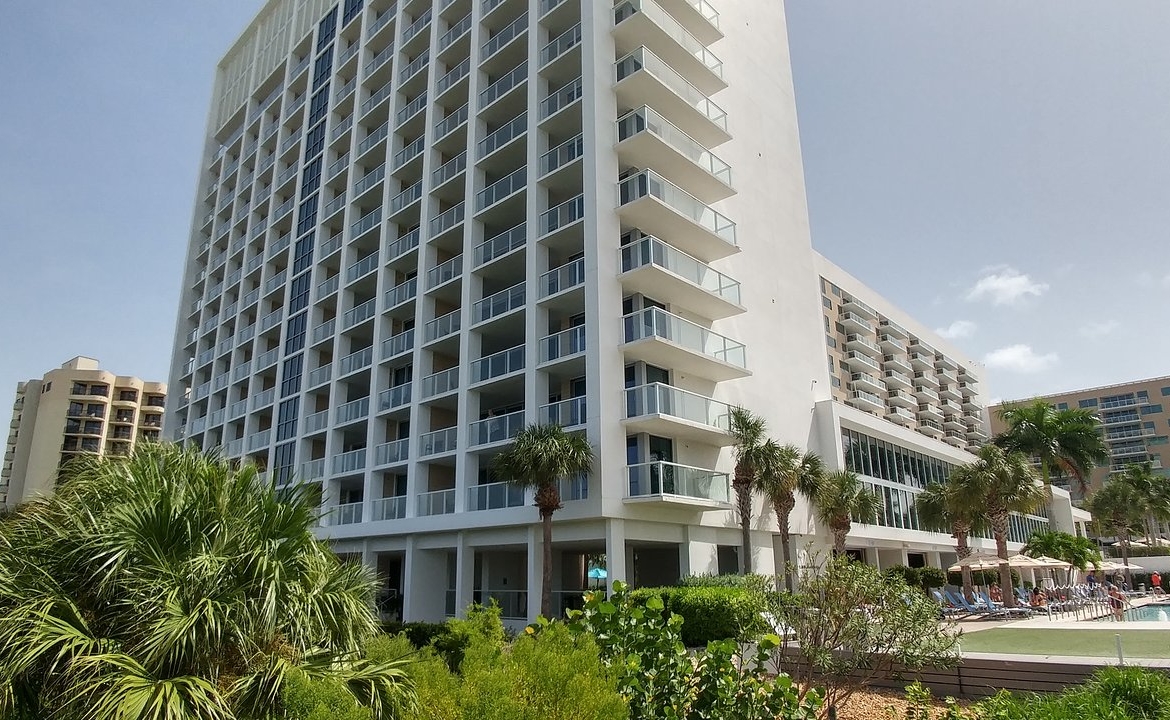 Marriott’s Crystal Shores On Marco Island Building