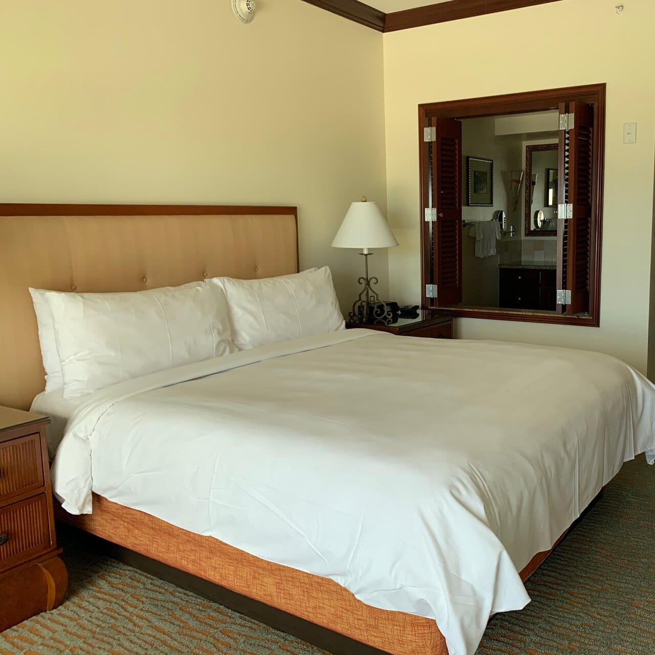 Marriott's Ko Olina Beach Club Bed