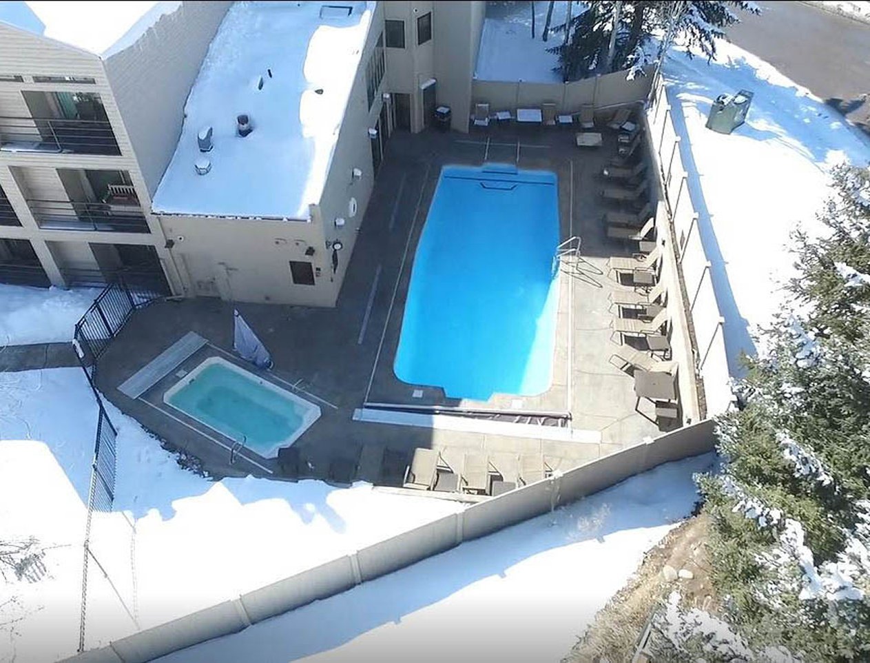 outdoor pool and hot tub