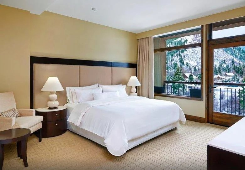 westin riverfront bedroom