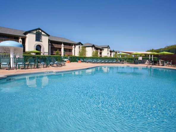 Holiday Inn Club Lake Geneva Pool