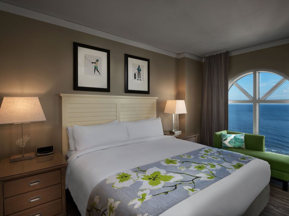 Marriott’s Oceanwatch bedroom