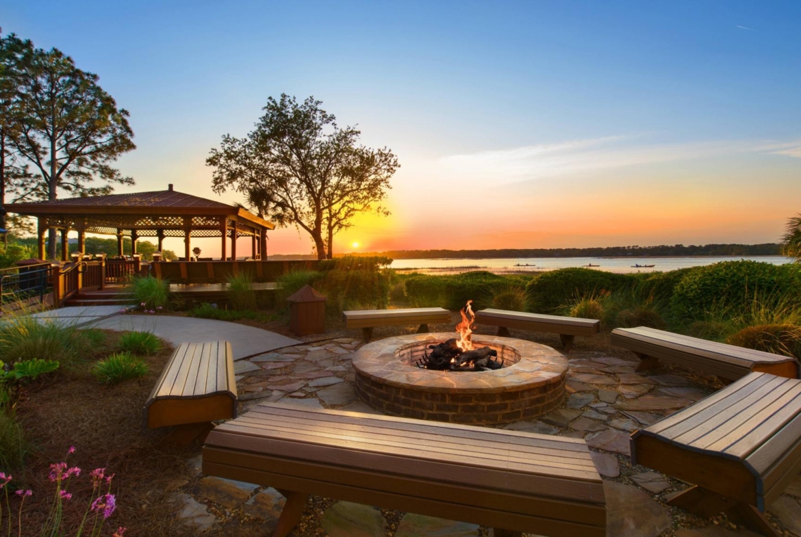 Marriott's Sunset Pointe Shelter Cove Firepit