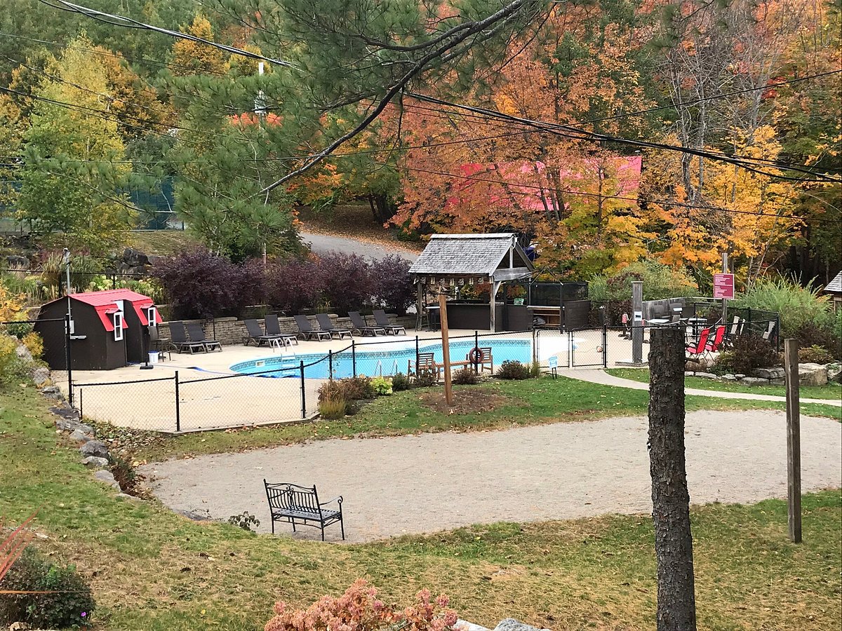 Club Geopremiere At Auberge Du Lac Morency pool