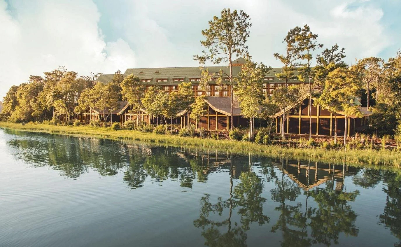 Cabins and lodge on lake