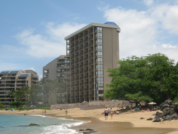 Kahana Beach Resort Exterior