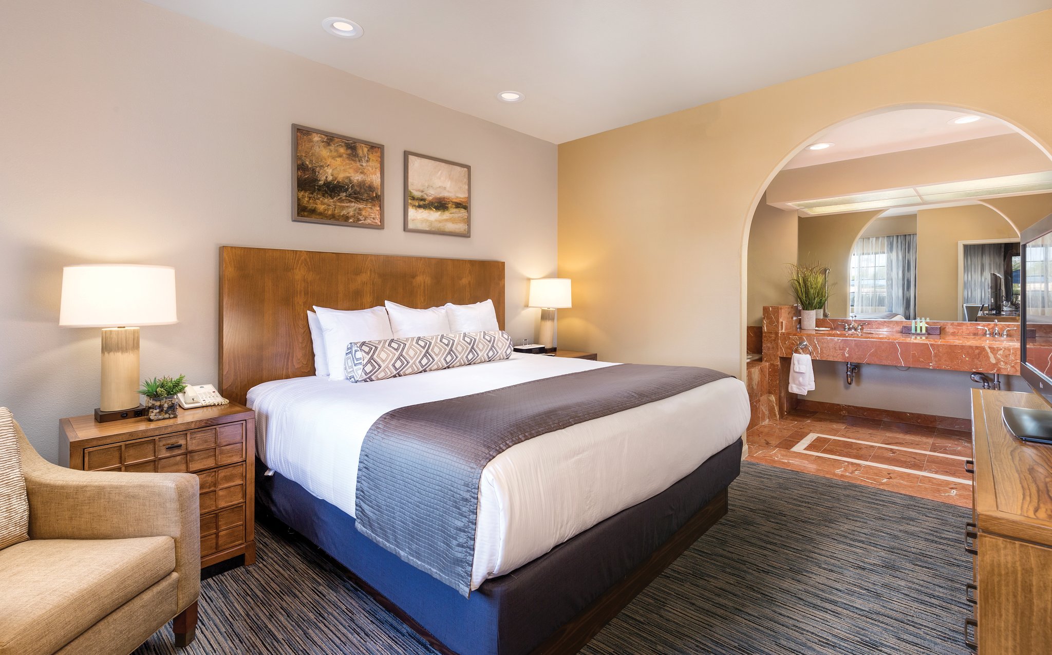 the legacy golf resort bedroom