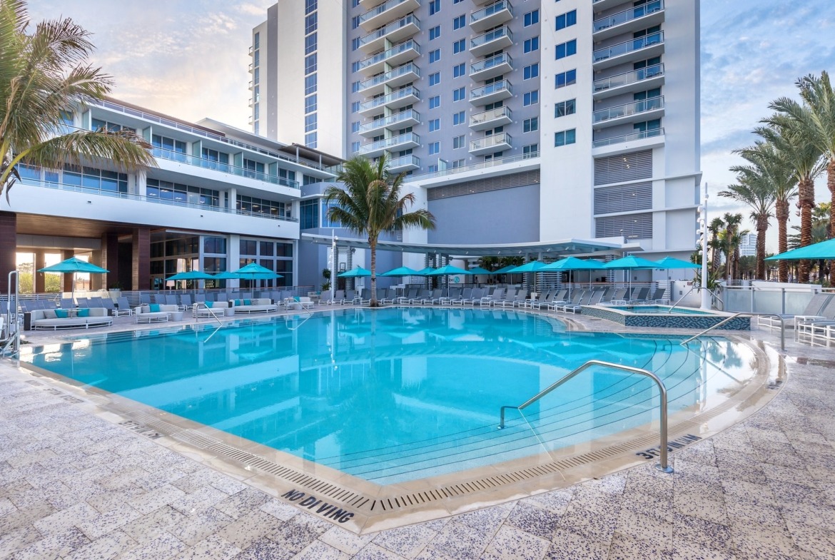 Wyndham Clearwater Beach Resort Pool