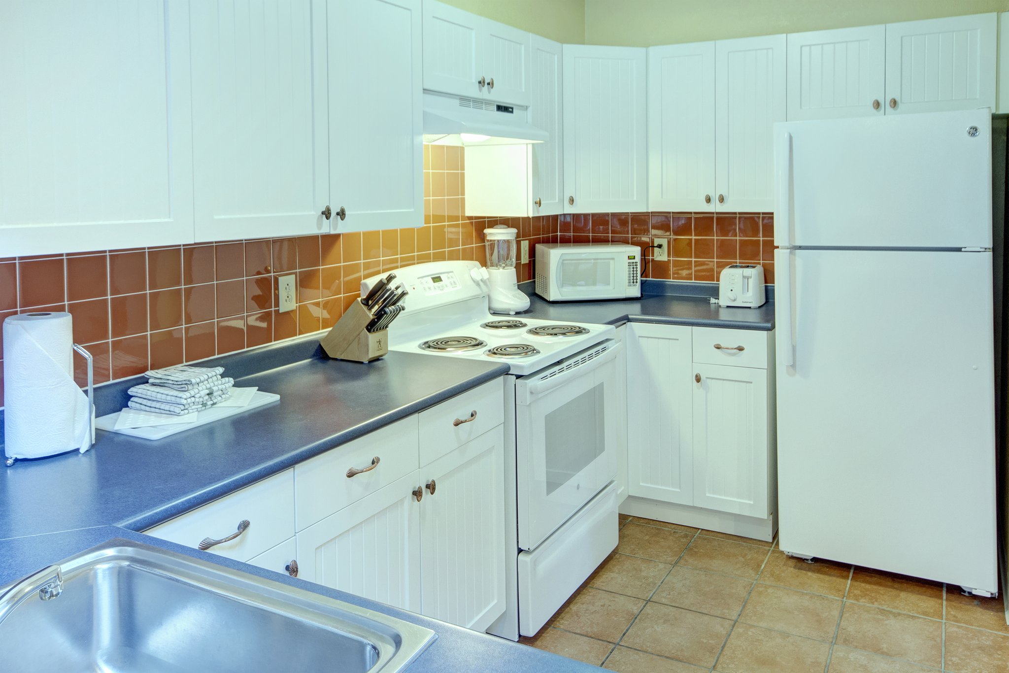 Wyndham Newport Overlook kitchen