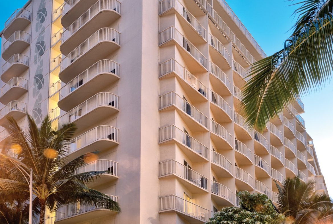 Wyndham at Waikiki Beach Walk