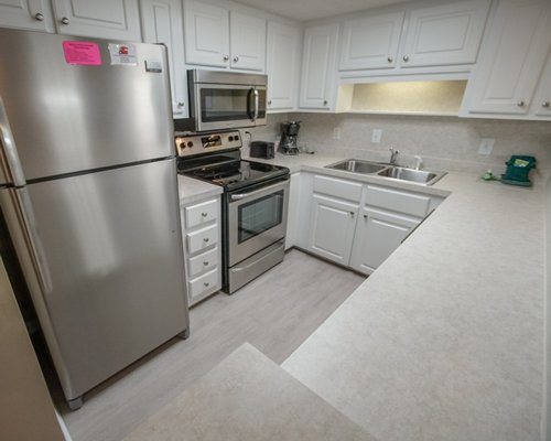 Full-furnished kitchen