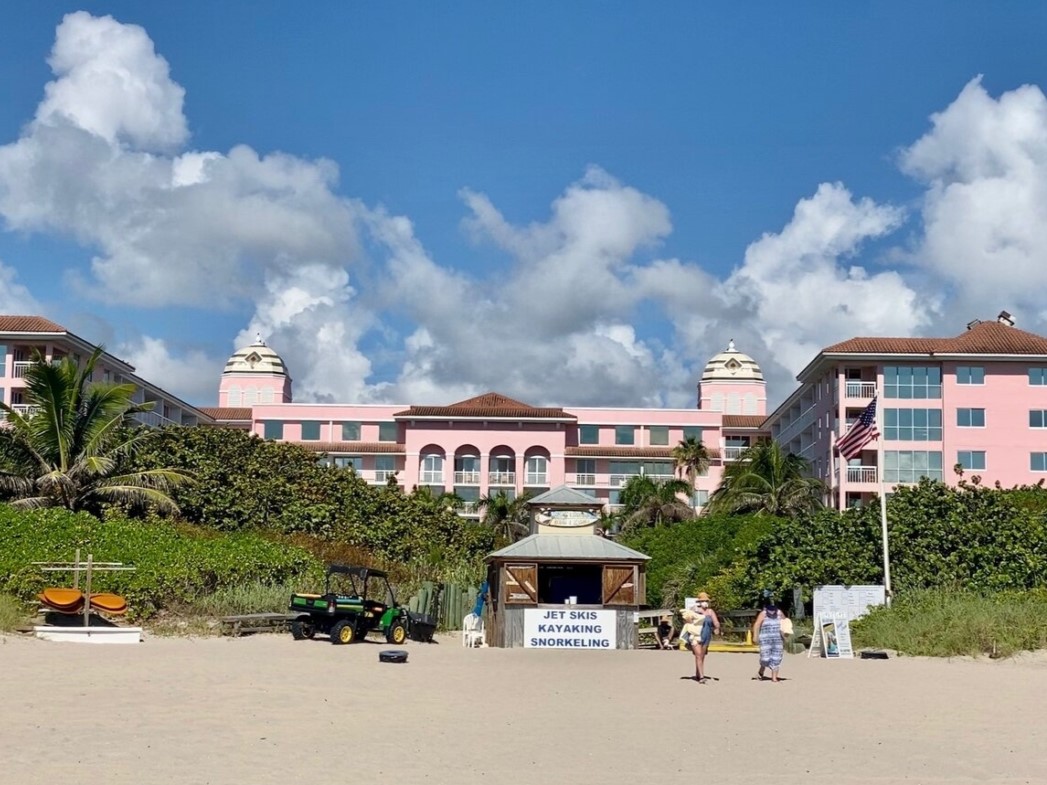 Palm Beach Shores Resort and Vacation Villas Exterior