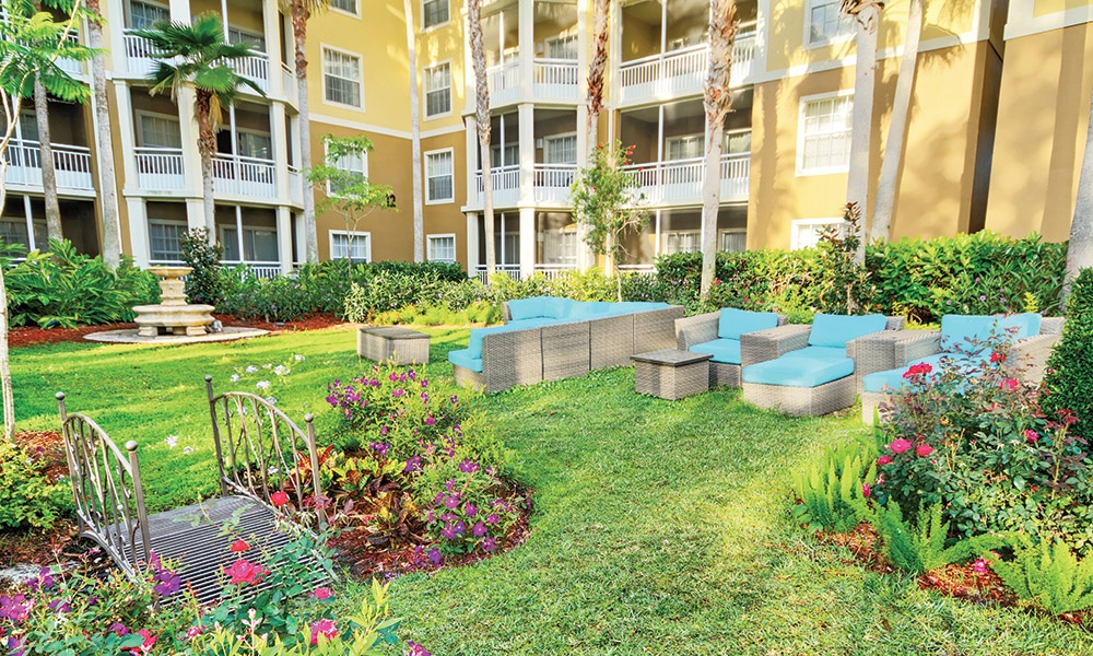 Wyndham Cypress Palms Outside