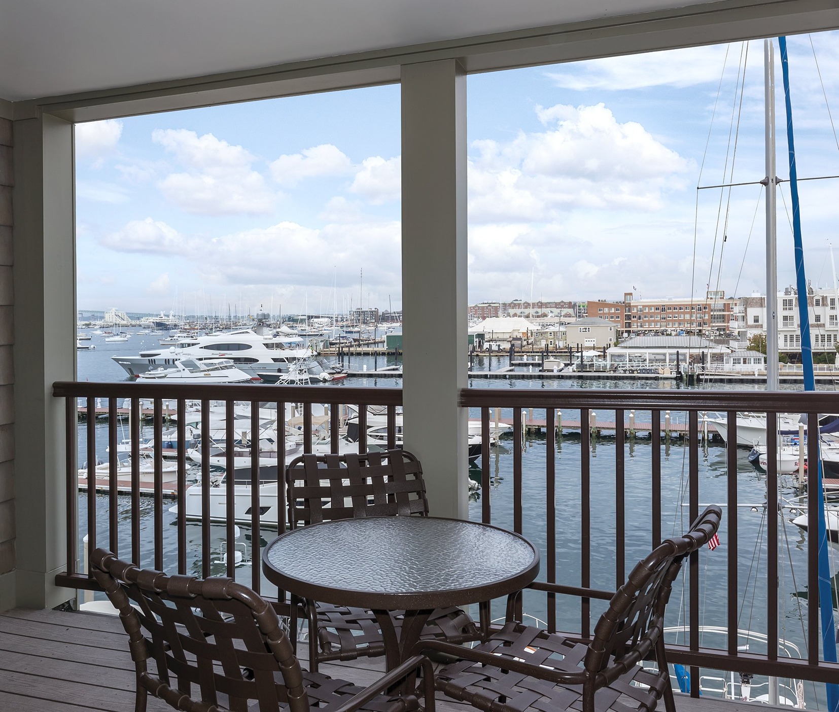 Wyndham Newport Onshore Balcony balcony