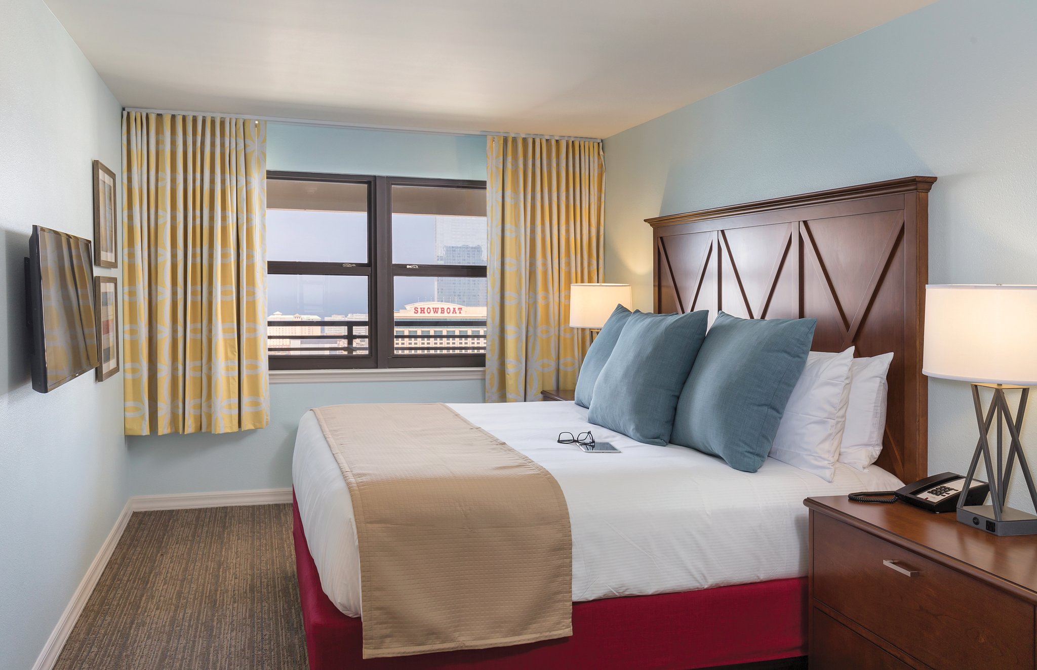 Wyndham Atlantic City at Skyline Tower bedroom