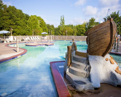 Villas At Tree Tops Pool