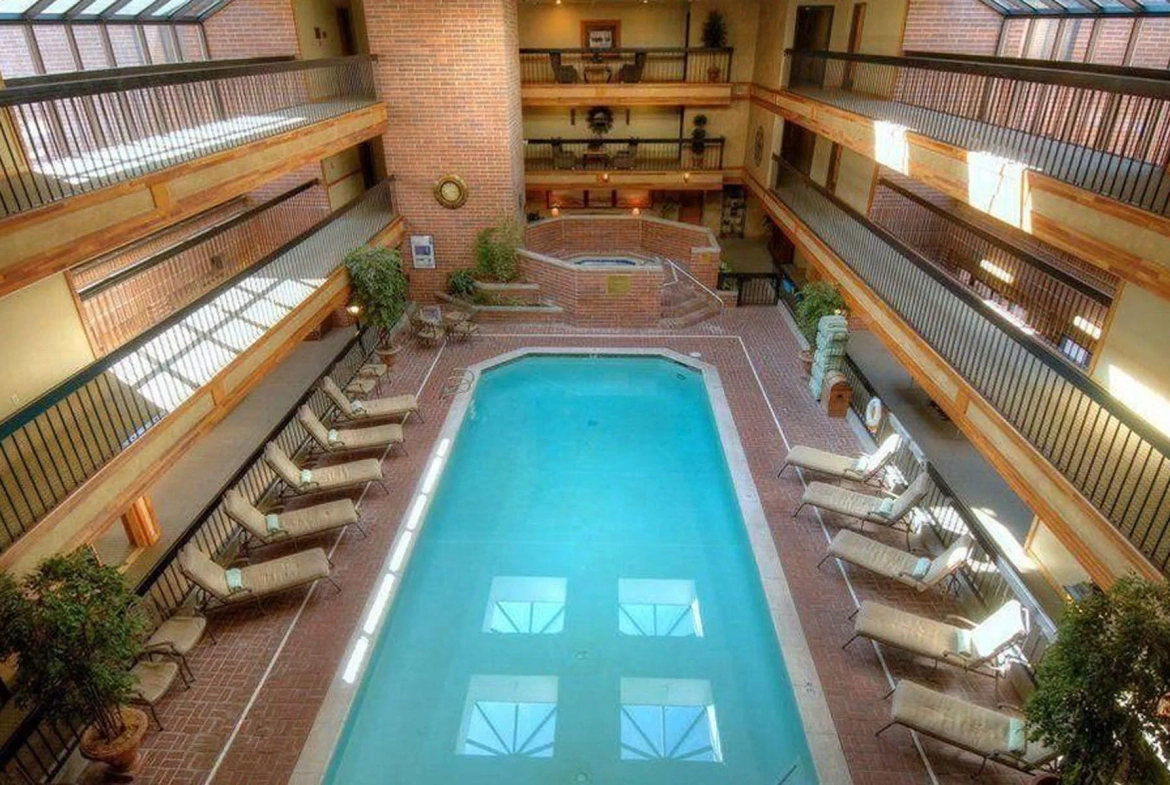 Park Plaza Pool