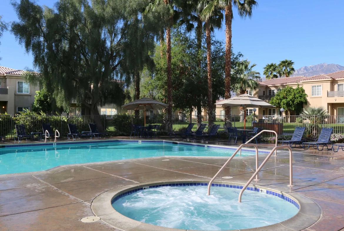 Raintree's Cimarron Golf Resort Hot Tub