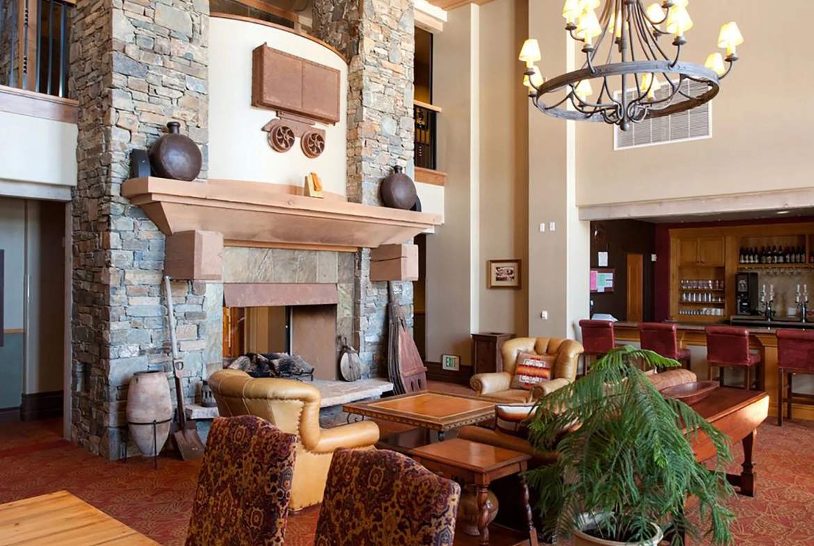 Raintree's Miners Club At The Canyons Lobby