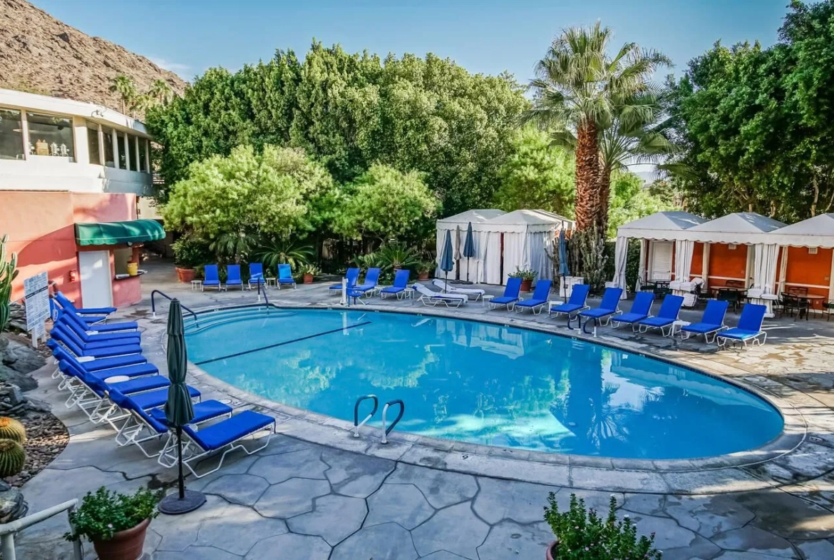 Palm Springs Tennis Club Pool