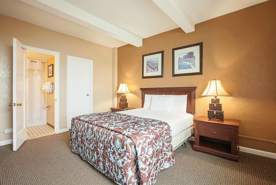 Legacy Vacation Club Brigantine Beach bedroom area