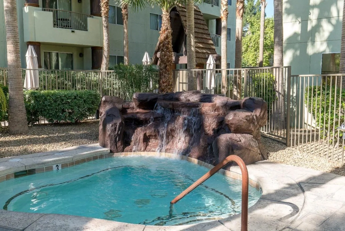 Tahiti Resort Hot Tub