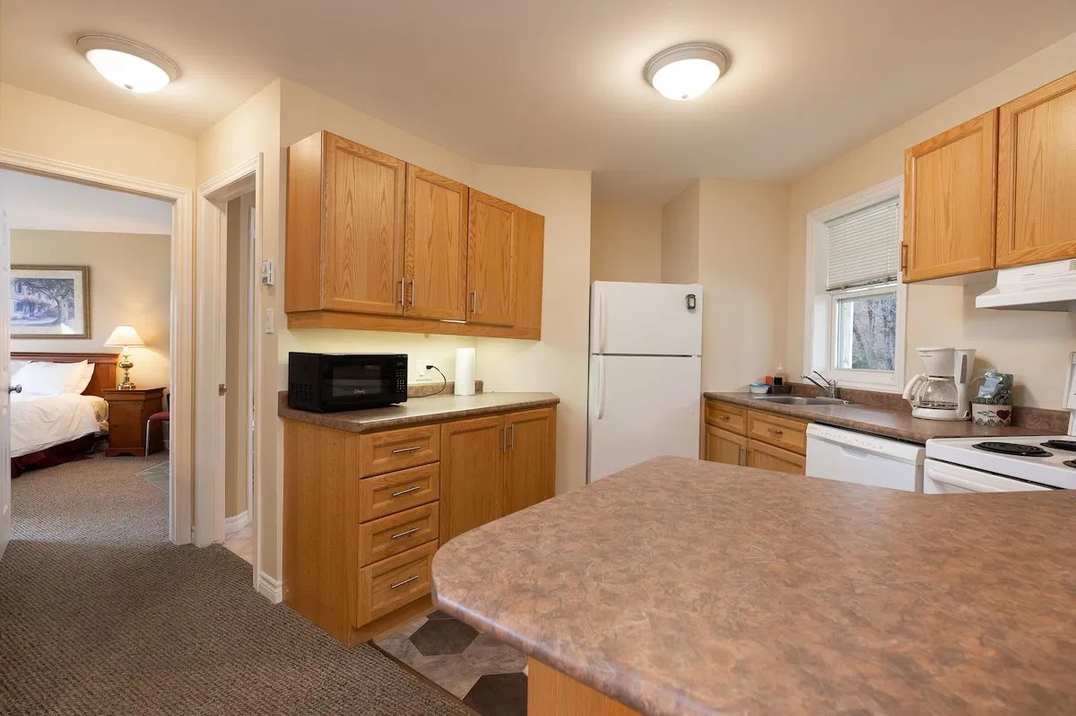 Haliburton Heights A Geoholiday Resort kitchen