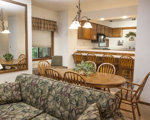 Pend Oreille Shores Resort Dining Area