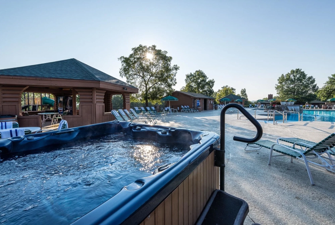 Westgate Branson Woods Hot Tub