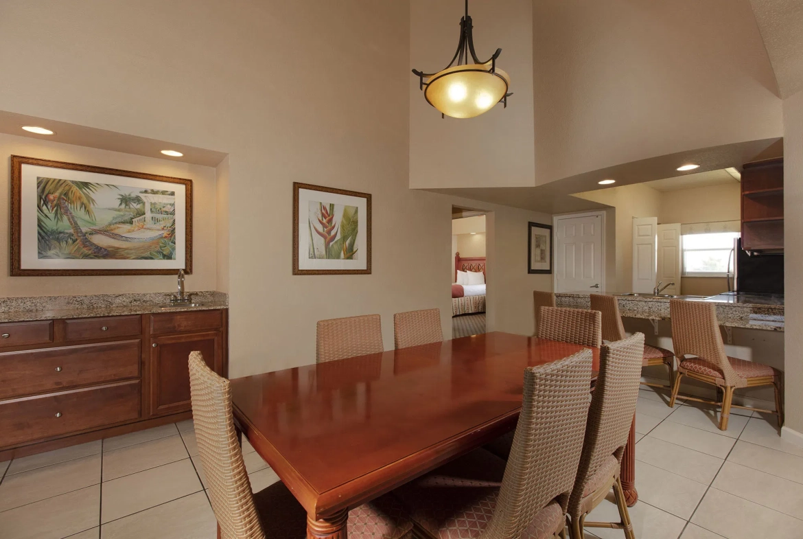 Westgate Town Center Dining Area