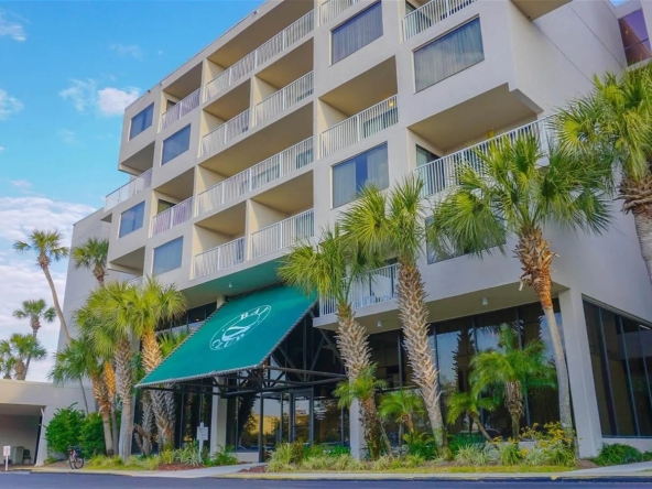 Bay Club Of Sandestin resort exterior