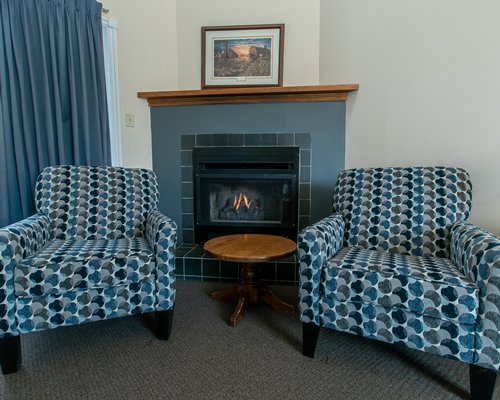 Georgian Manor Condo 125 living room