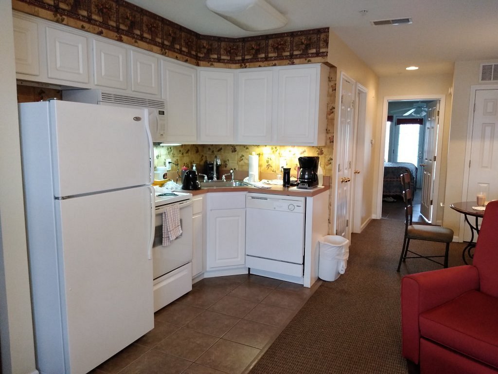 Grand Crowne Resort kitchen