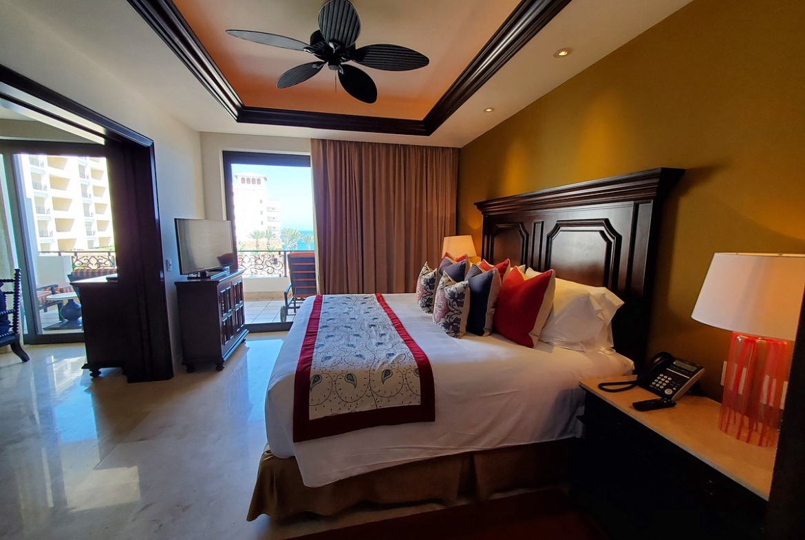Grand Solmar Land’s End Resort & Spa bedroom area