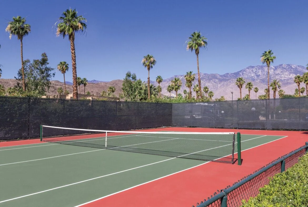 Plaza Resort And Spa Tennis Court