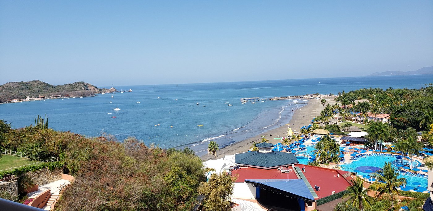 Melia Azul Ixtapa beach