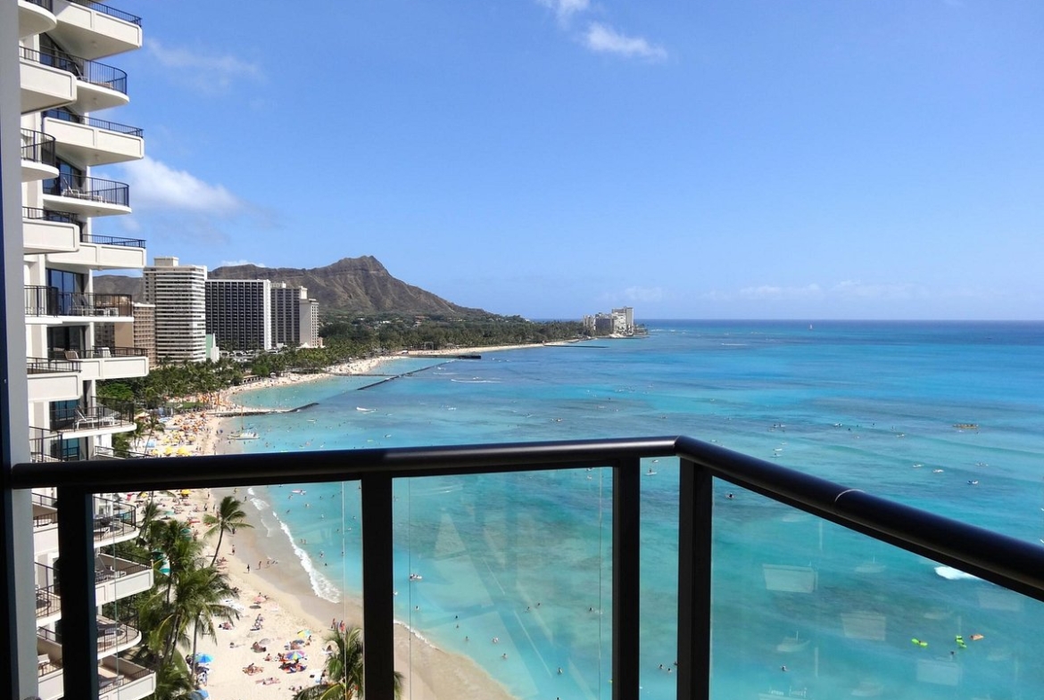 outrigger waikiki beach resort balcony