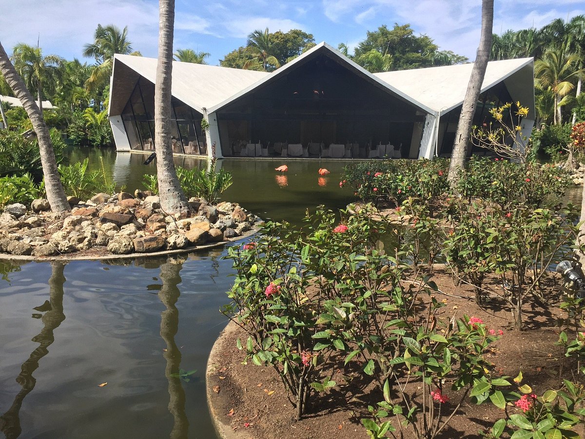 Royal Holiday Bavaro Princess Exterior