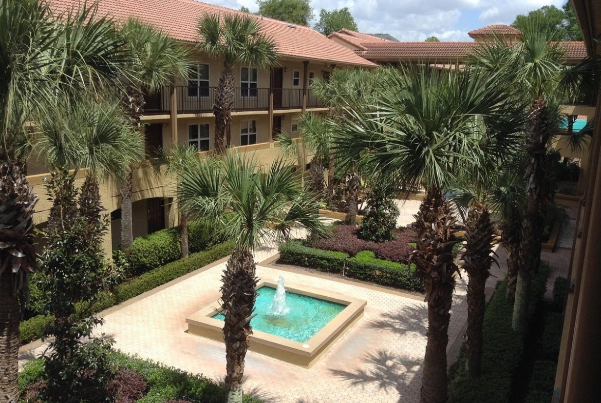Blue Tree Resort At Lake Buena Vista hot tub